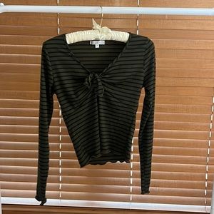 Green/Black Stripe Tie Fitted Top Von Maur MoaMoa